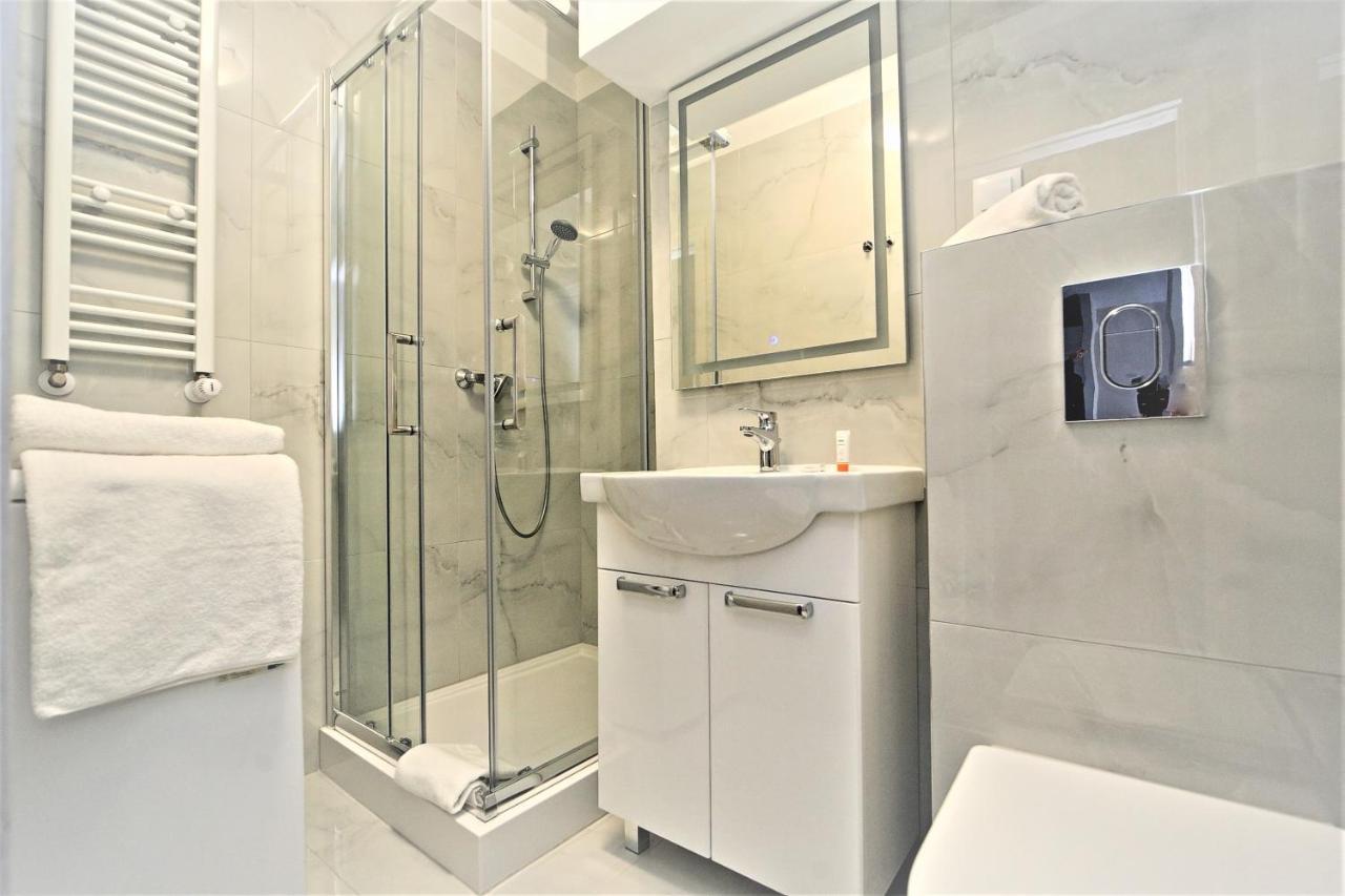 Apartament Swietojanska Przy Nabrzezu By Noclegi Renters غدينيا المظهر الخارجي الصورة
